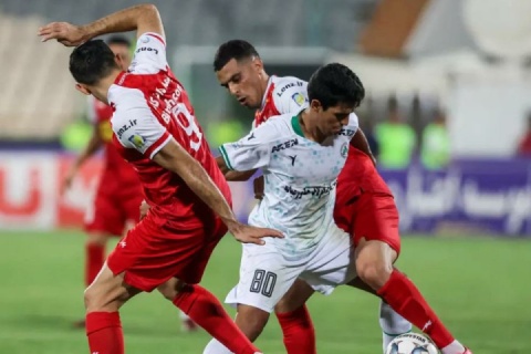 داور دیدار تیم‌های پرسپولیس و ذوب‌آهن تغییر کرد