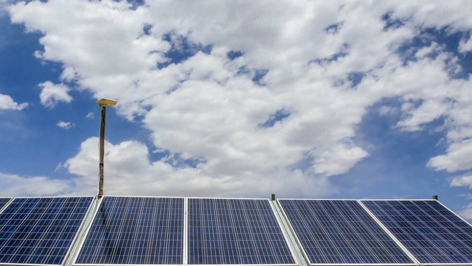 ساخت ۱۱۰ هزار سامانه خورشیدی ویژه اقشار کم‌برخوردار