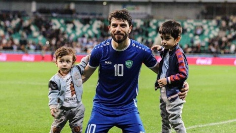 هافبک ازبک از یکشنبه در تمرین استقلال