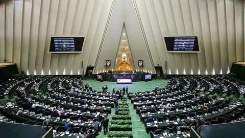 برگزاری جلسه وضعیت بازار ارز و طلا توسط مجلس