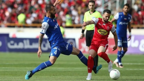درخشش پرسپولیس و صدرنشینی استقلال