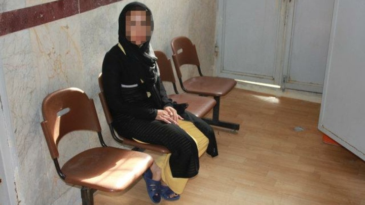 زن موادفروش موتورسوار در تهران بازداشت شد