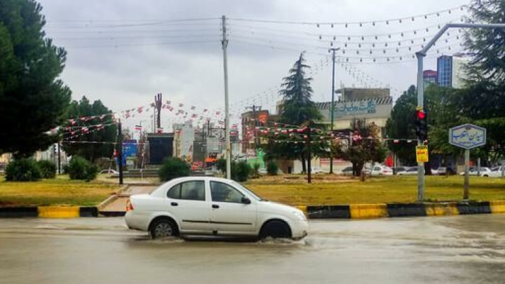 وقوع رگبار باران و رعدوبرق در بیشتر استان‌ها