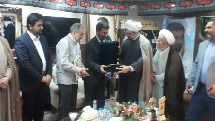 وزیر امورخارجه از خانواده شهید طهرانی‌مقدم قدردانی کرد