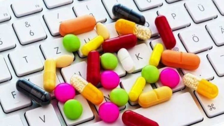 ضرورت لحاظ استانداردهای وزارت بهداشت در آیین‌نامه توزیع اینترنتی دارو