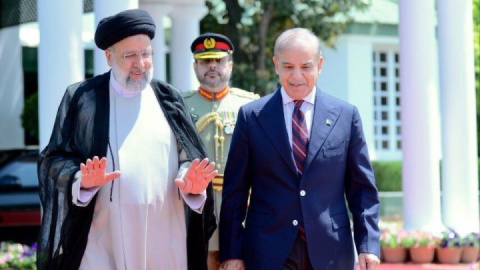 بررسی سفر رئیسی به پاکستان