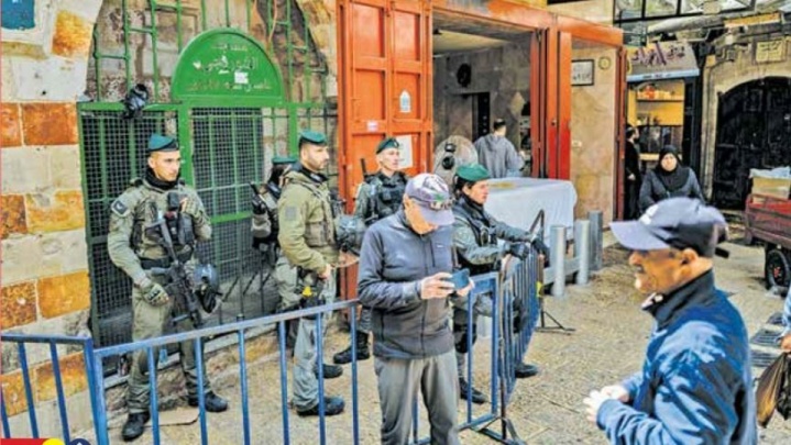 صف‌کشی فلسطینیان در برابر تعرض به مسجدالاقصی
