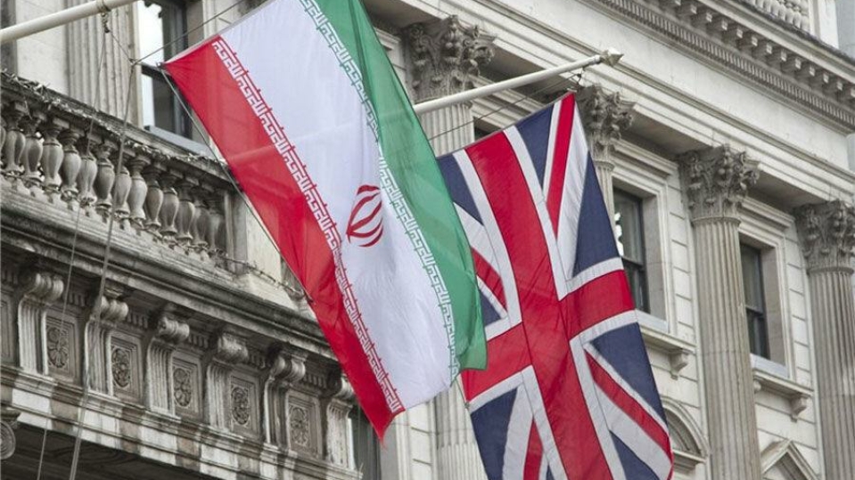 انگلیس تحریم‌های تازه‌ای علیه صنایع نظامی ایران وضع کرد