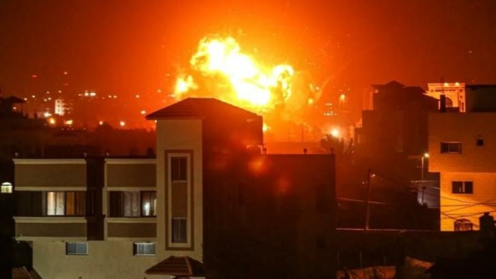طوفان‌الاقصی| حمله موشکی و پهپادی به یک کشتی اسرائیلی در خلیج عدن