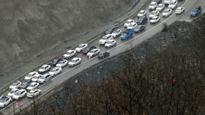 وضعیت جاده‌ها| اعمال محدودیت مقطعی در آزادراه تهران-شمال