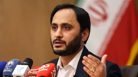 آثار انتشارات ایران با سیر مطالعاتی معرفی شوند