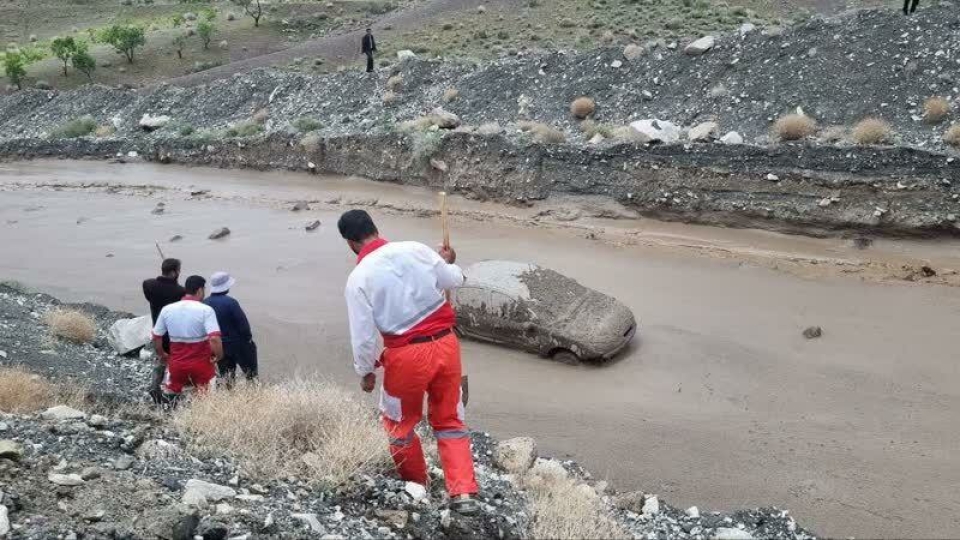 نجات کوهنوردان گمشده در ارتفاعات داورزن خراسان رضوی