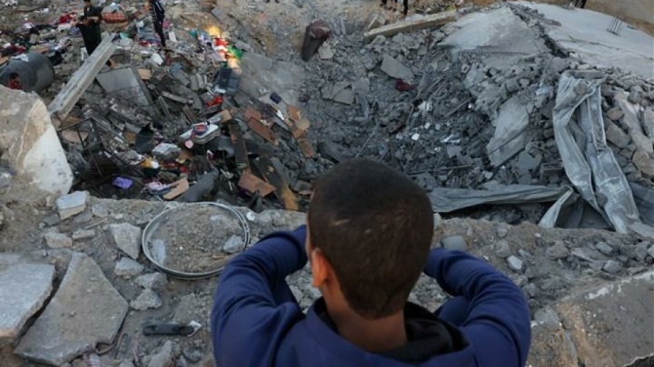 طوفان‌الاقصی| بمباران اردوگاه النصیرات در مرکز نوار غزه