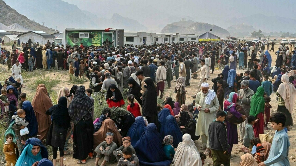 حدود ۲ هزار و ۴۰۰ مهاجر به افغانستان بازگشتند