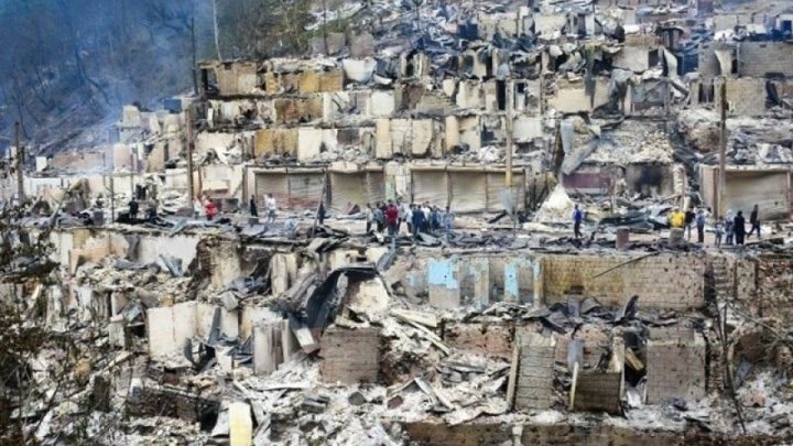 چند واحد مسکونی و تجاری در آتش‌سوزی شفت به طور کامل تخریب شد؟