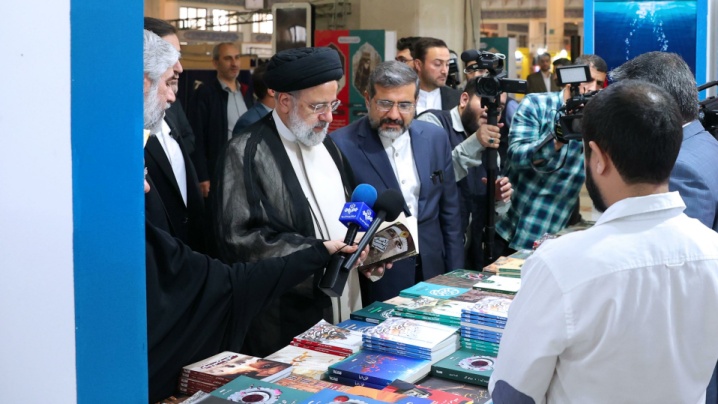 بازدید رئیسی از سی و پنجمین نمایشگاه بین‌المللی کتاب تهران