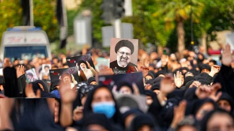 ممنوعیت توقف خودرو در محدوده دانشگاه تهران از ۱۲ شب