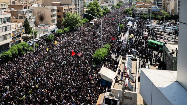 حضور گسترده و باشکوه؛ بازتاب خروش میلیونی مردم در بدرقه رئیس‌جمهور شهید در رسانه‌های عربی!