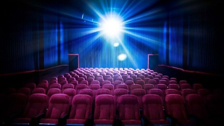اکران فیلم‌های روی پرده سینماها از سرگرفته شد