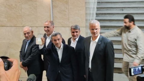 احمدی‌نژاد داوطلب کاندیداتوری انتخابات ریاست‌جمهوری شد
