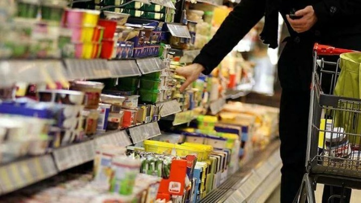 نرخ تورم مواد غذایی ایران، یک سوم پارسال