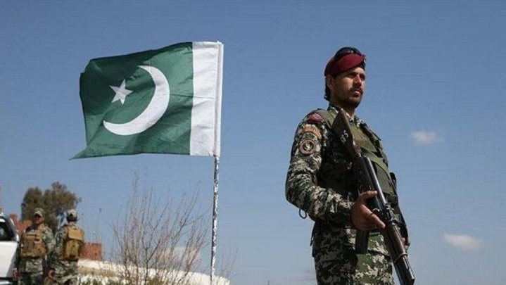 ارتش پاکستان: ۱۱ تروریست را از پای درآوردیم