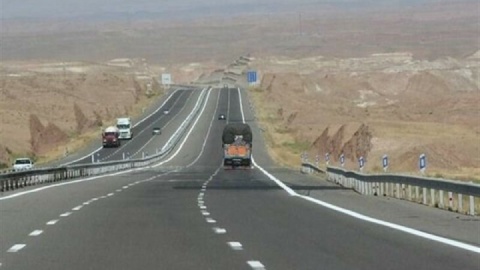 آغاز زیرسازی و روکش آسفالت آزادراه زنجان ـ تبریز