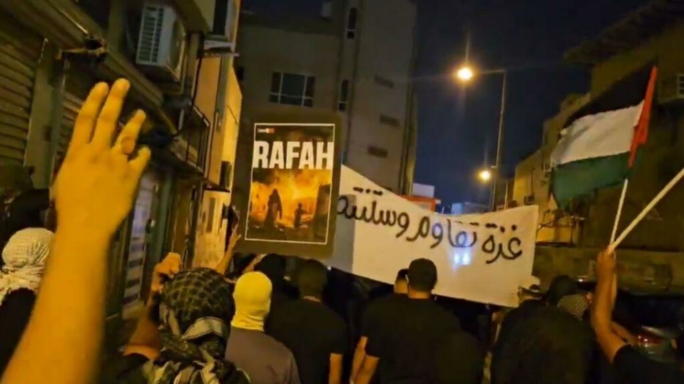 تظاهرات مردم بحرین علیه سفر رئیس ستاد مشترک رژیم اشغالگر به این کشور