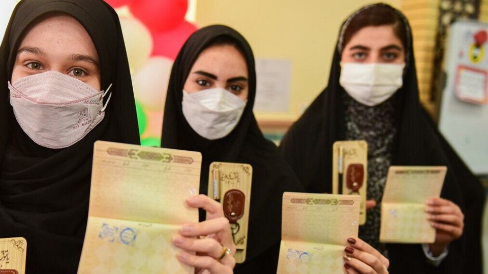 استاندار تهران: دانش‌آموزان رای‌اولی با بینش سیاسی در انتخابات شرکت کنند