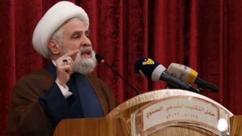 نعیم قاسم:اسرائیل مجبور به عقب‌نشینی از تهدیدات خود شده‌ است