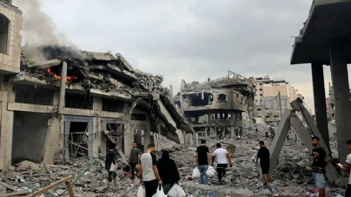 آواره کردن چندین باره اهالی غزه توسط رژیم اشغالگر، جنایت جنگی است