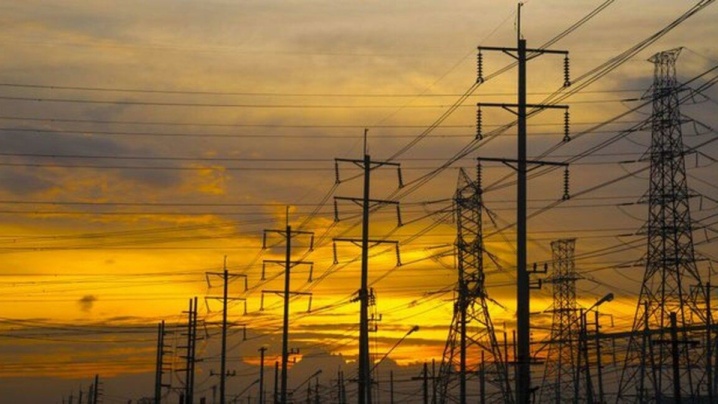 قدرت‌نمایی صنعت برق ایران میان همسایگان