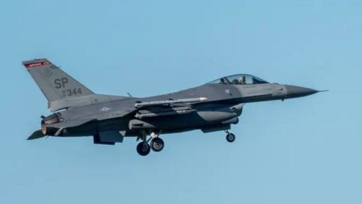 آلمان برنامه‌ای برای ارسال اف-۱۶ به اوکراین ندارد