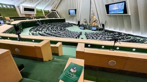 لایحه برای نوسانات ارز و رفع موانع تولید به مجلس ارسال شد