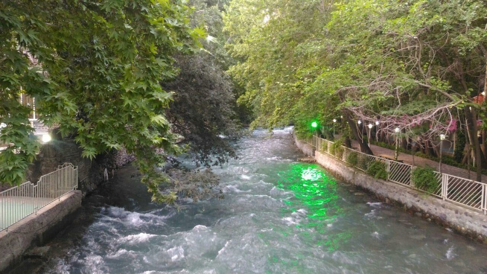 گردشگران به حریم رودخانه کرج ورود نکنند