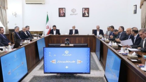 عارف: باید جلوی سوءاستفاده دشمنان در عرصه اقتصادی را بگیریم