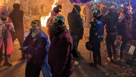 پلیس گرجستان و حامیان پیوستن به اتحادیه اروپا درگیر شدند