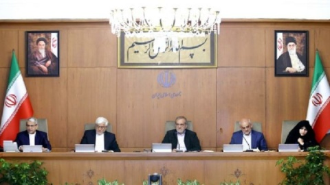 تأکید رئیس جمهور بر ضرورت توجه به اقتصاد دریا محور و لزوم برتری ایران در خلیج فارس