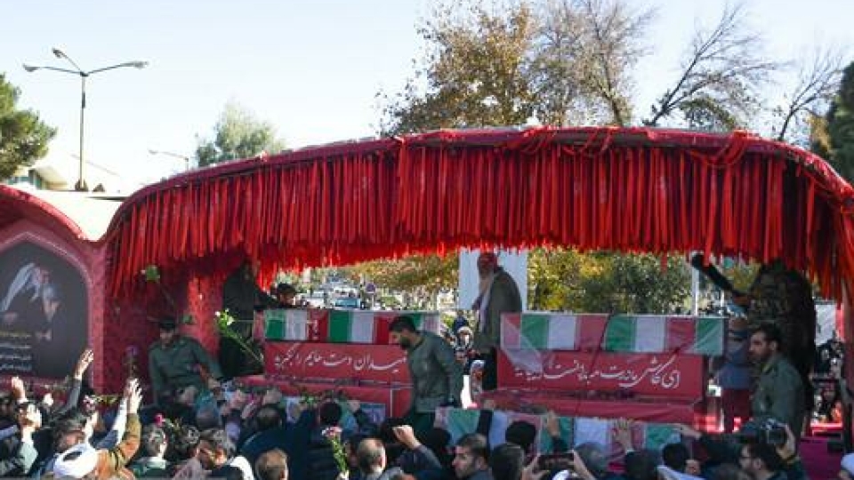 وداع فاطمی با ۱۴ شهید گمنام در اصفهان