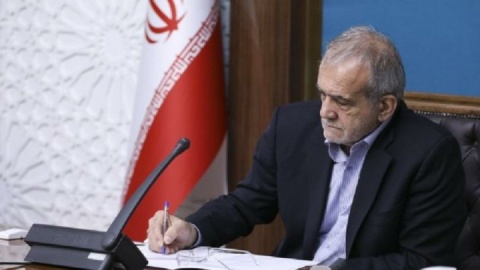 صدور حکم انتصاب استاندار آذربایجان غربی از سوی دکتر پزشکیان
