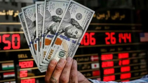 آغاز بازگشت نرخ دلار به کانال ۷۰ هزار تومان