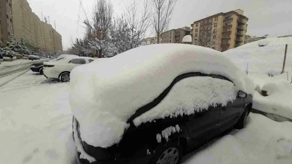 هشدار نارنجی برای شمال تهران/ بارش برف و لغزندگی معابر