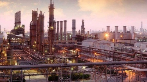 نفت با کمک پتروشیمی آلاینده‌ها را مهار می‌کند