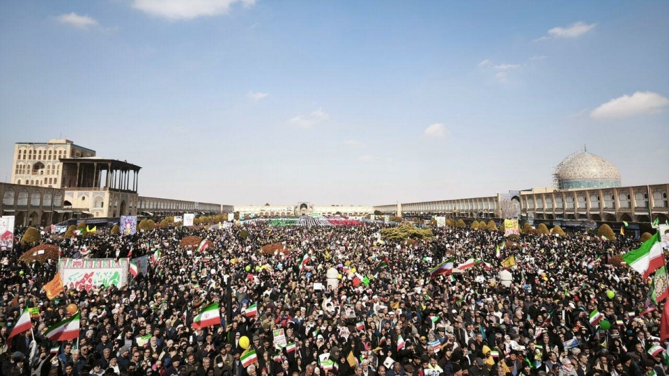 ایران با زبان تهدید پای میز مذاکره نخواهد رفت