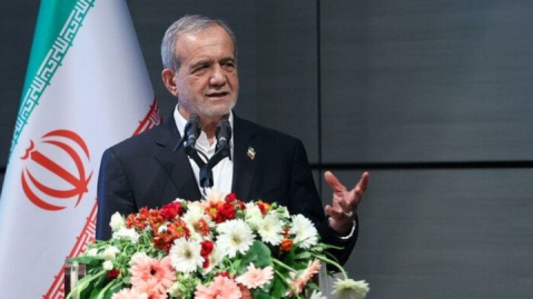 پزشکیان: علم و عالم می تواند مشکل کشور را حل کند