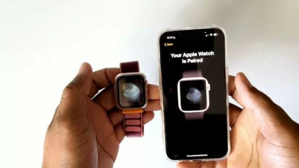 اپل دسترسی برخی دستگاه‌های قدیمی به بتای iOS 18.4 و watchOS 11.4 را ناممکن کرد