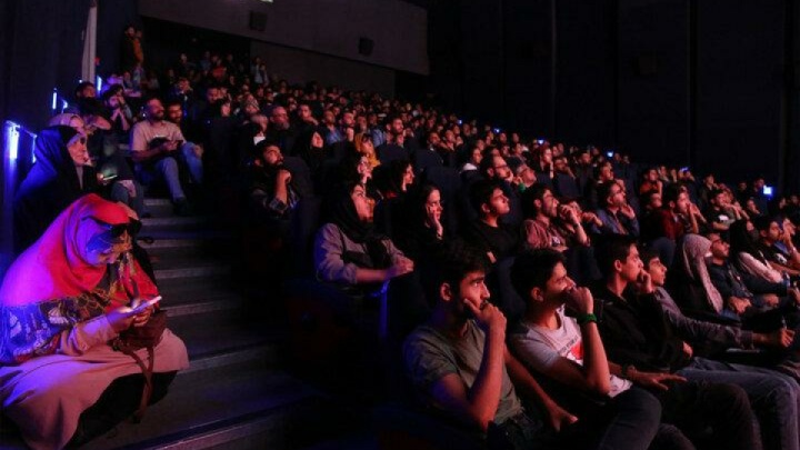 آمار فروش سینماها در ۱۰ روز نخست اسفندماه اعلام شد/ استقبال بیش از ۷۴۶ هزار مخاطب از فیلم‌های حاضر در سبد اکران