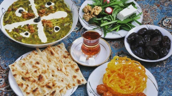 ۴ نکته کلیدی برای تغذیه روزه‌داران در سحر و افطار