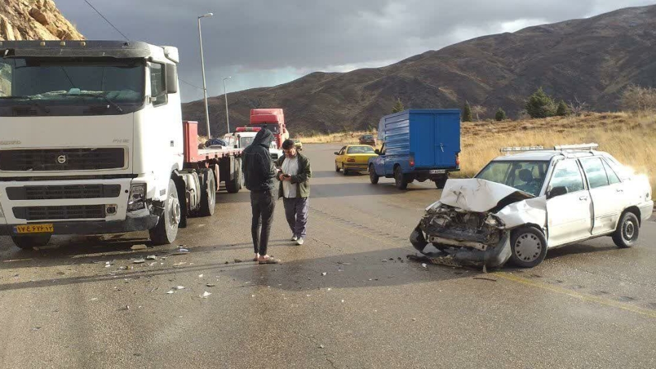 تمام شدن بنزین خودرو حادثه‌ساز شد