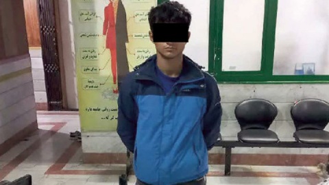 پلیس، آپاچی سوار نقاب‌دار از روزنه «دیوار» بیرون کشید